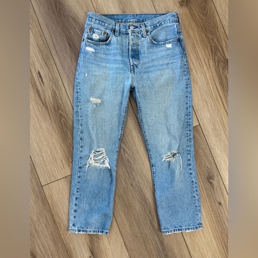 Levi's 90’s Vintage Womens Jeans Size W27 L26 Light Wash Distressed Straight Leg